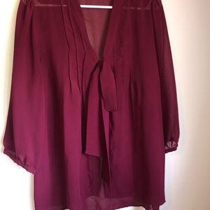 Maroon button up 3/4 sleeve blouse
